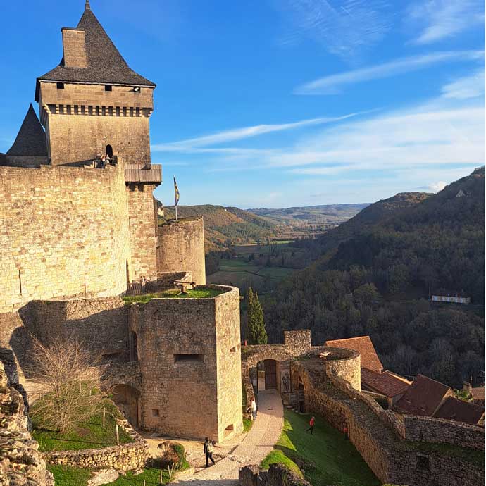 Château de Castelnaud près des chambres d'hôtes La Barde Montfort